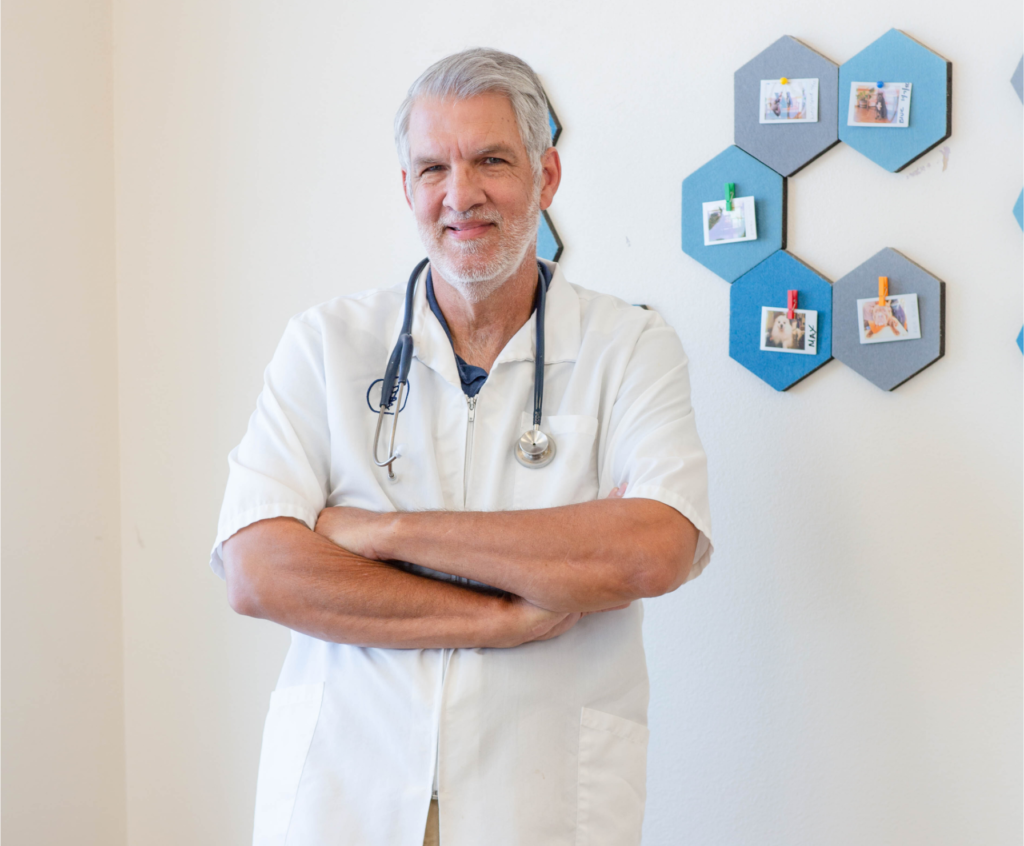 Low Cost Pet Vet senior staff veterinarian Dr Terry Litsey